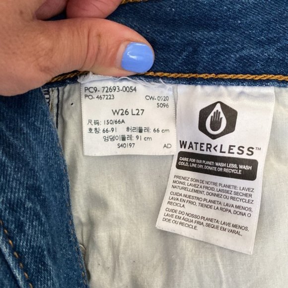 ❗️SOLD❗️Levi’s Ribcage Straight Leg Jeans Size 26 - Picture 10 of 10